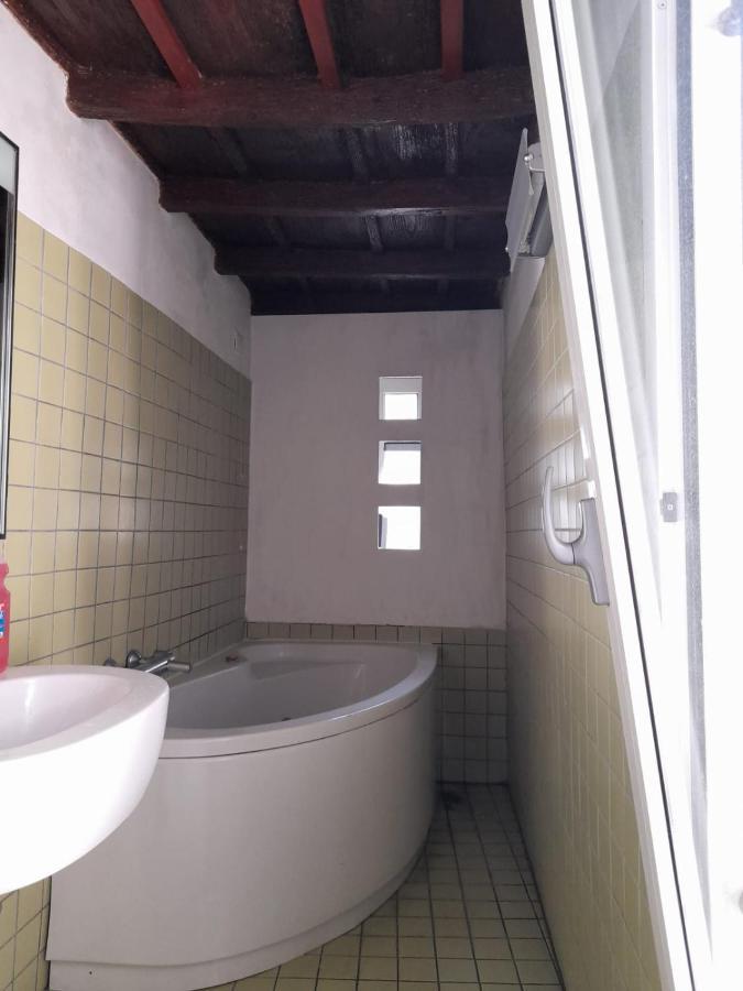 Vm Siro Comi Apartment Pavia Luaran gambar