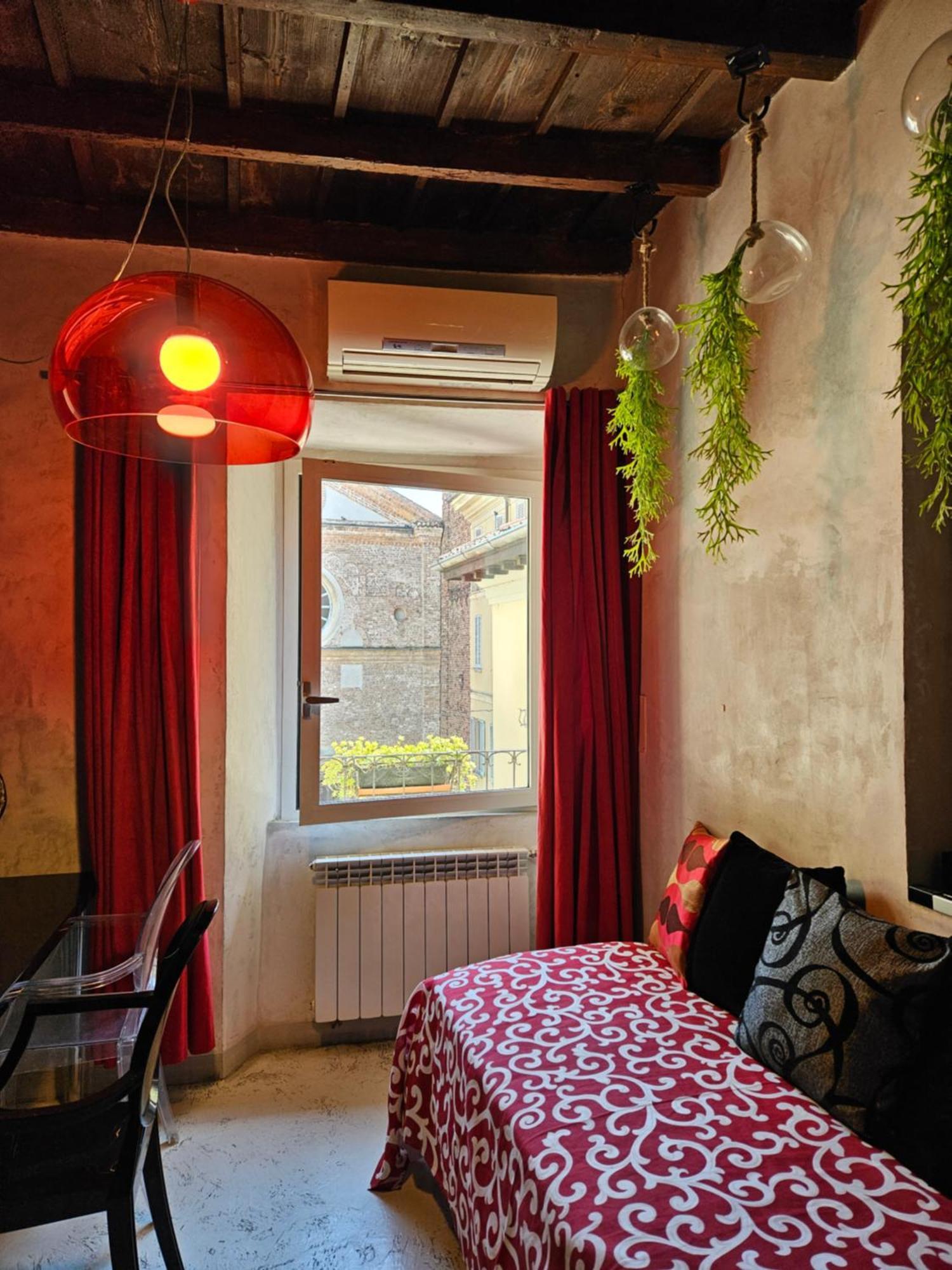 Vm Siro Comi Apartment Pavia Luaran gambar